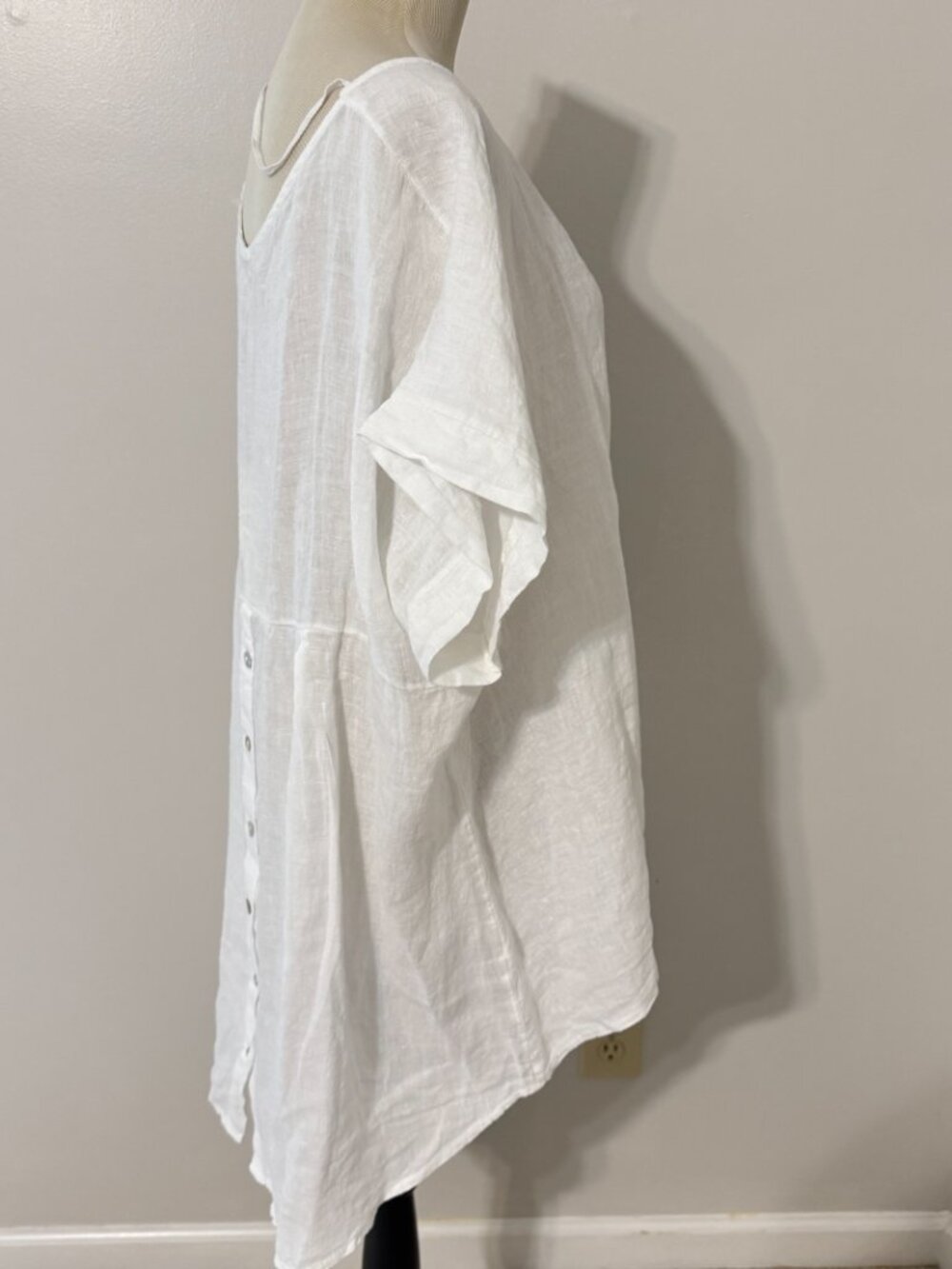 TERZO MILLENNIO Made in Italy White Linen Top 1X NWT - Picture 2 of 10
